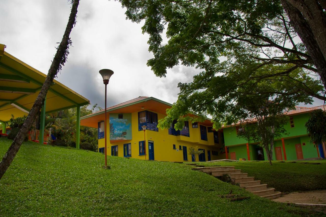 Ecohotel La Casona Перейра Екстериор снимка